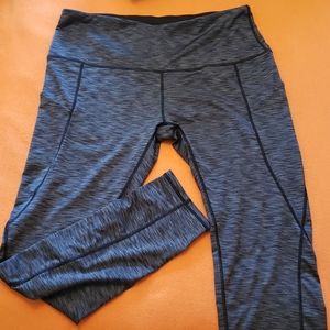 Heather gray leggings with pockets